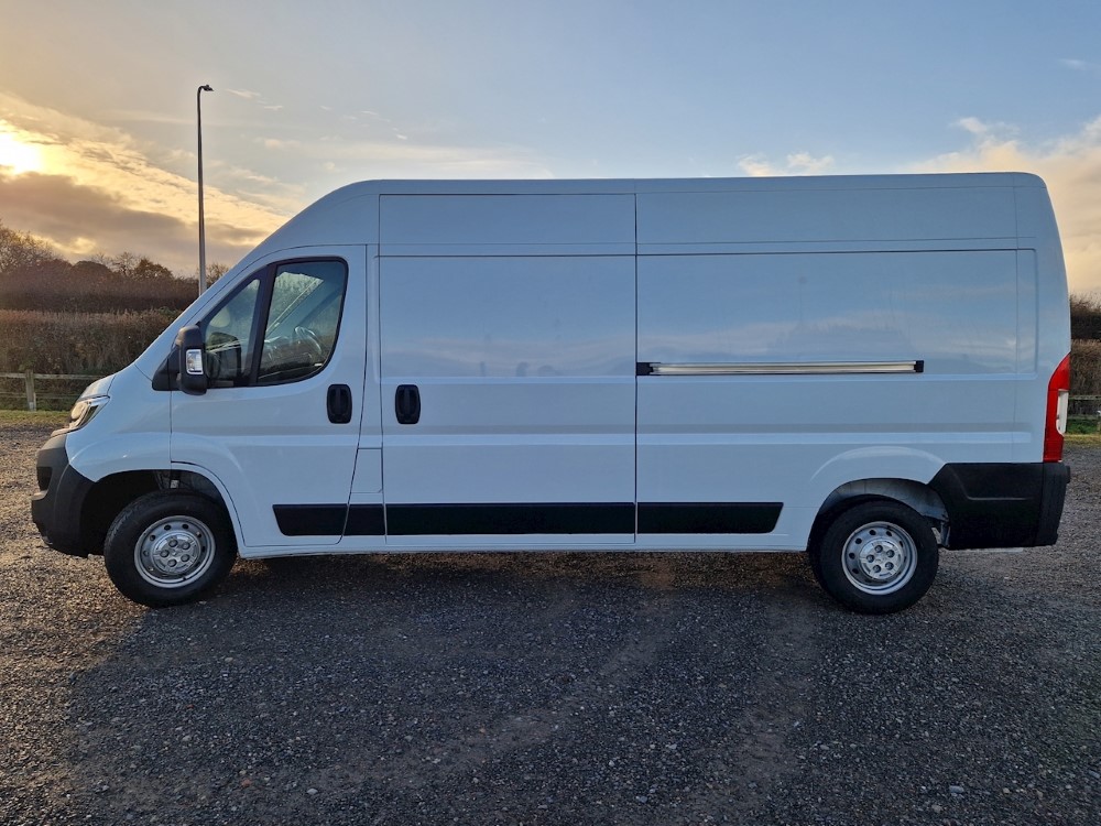 Vauxhall Movano